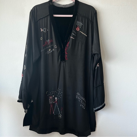 JOHNNY WAS Pete & Greta Geet Velvet Embroidered Tunic in black - Picture 14 of 16